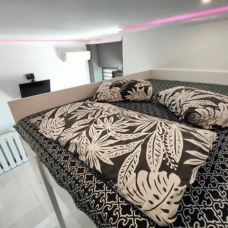 Urbano Burada No52a Апартаменти 3*