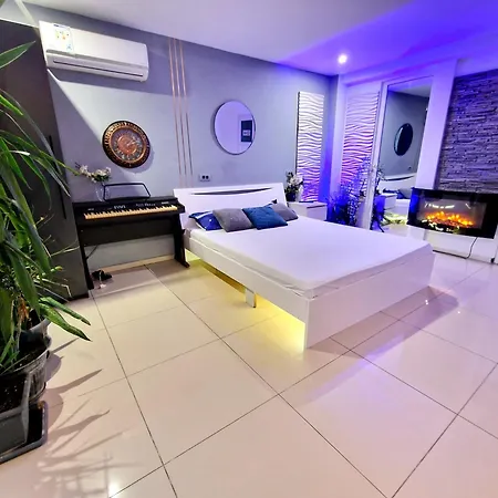 Urbano Burada No52a 아파트