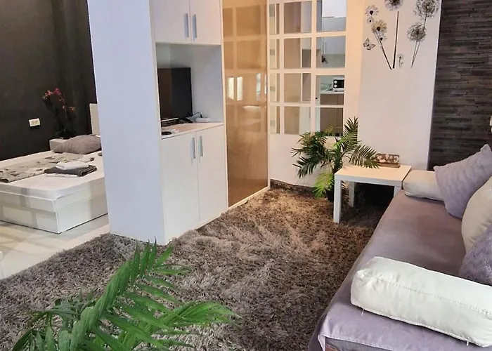 Urbano Burada No52a 3* コンスタンツァ